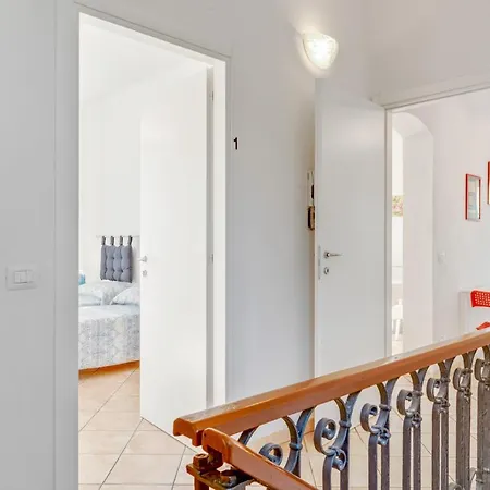 Migliarina Con Terrazzo Appartement *