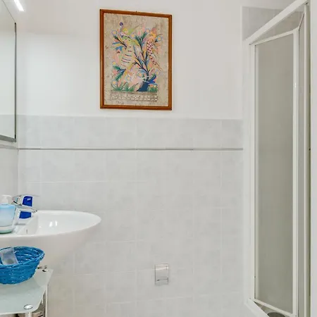 Migliarina Con Terrazzo La Spezia