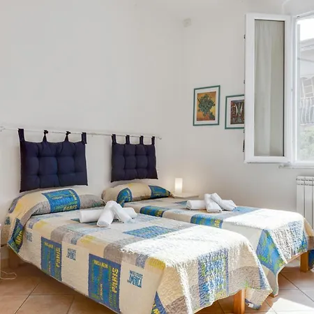 Migliarina Con Terrazzo * La Spezia