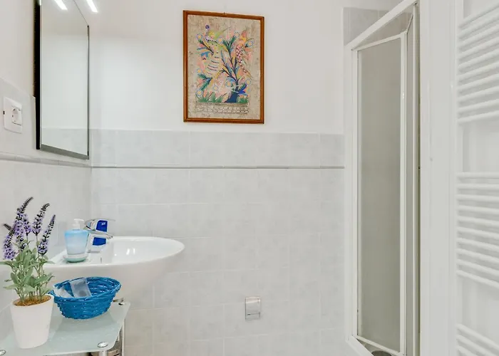 Migliarina Con Terrazzo La Spezia